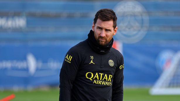 Hvilken klubblogo vil Lionel Messi bruke neste gang?